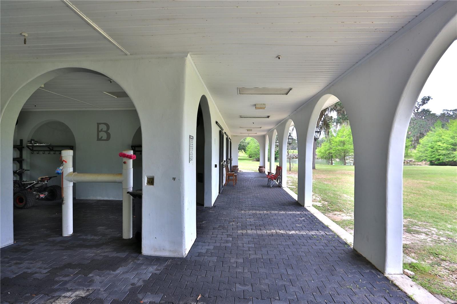 POST HORN EST - Residential