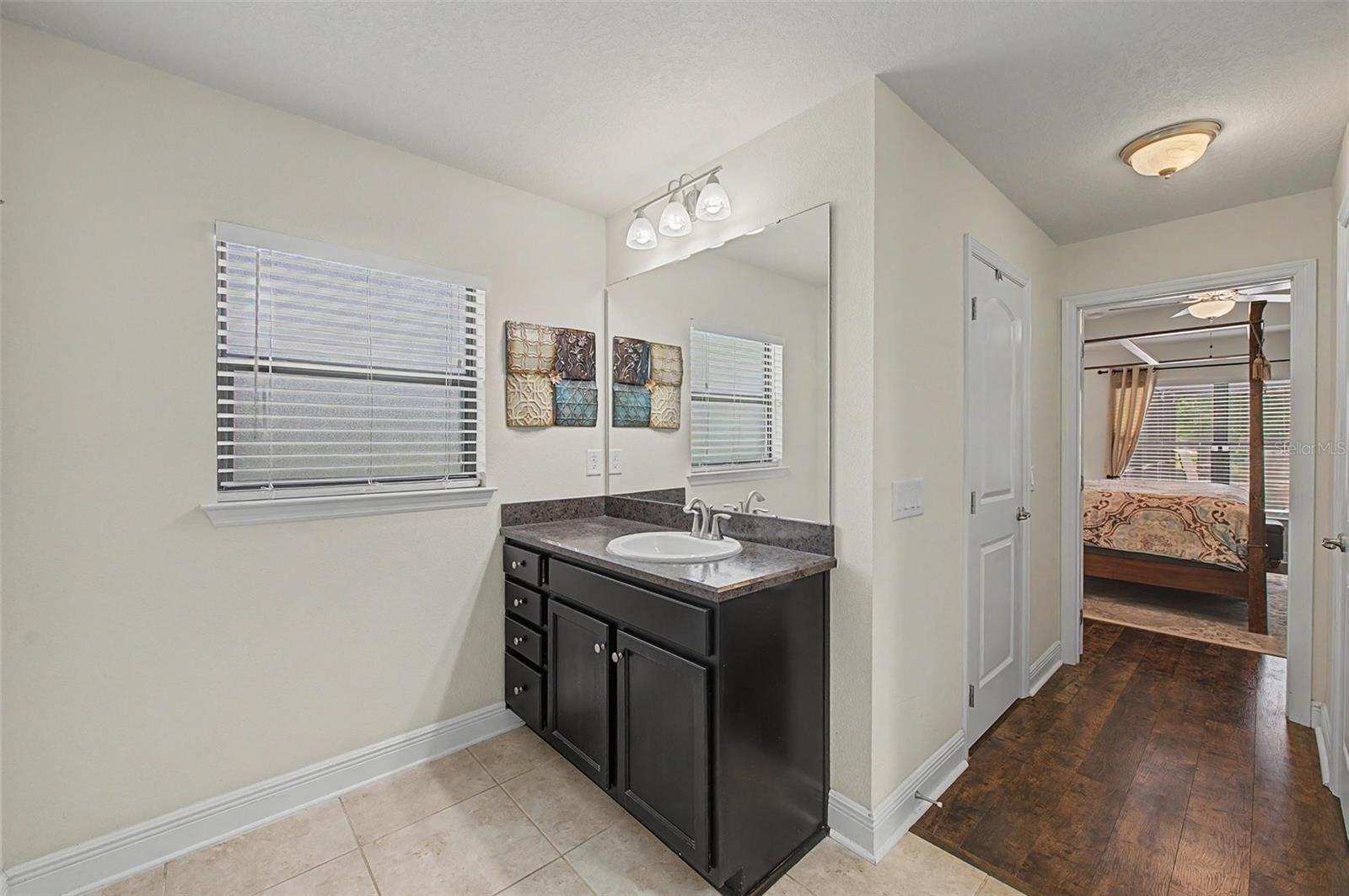 AUSTIN WOODS - Residential