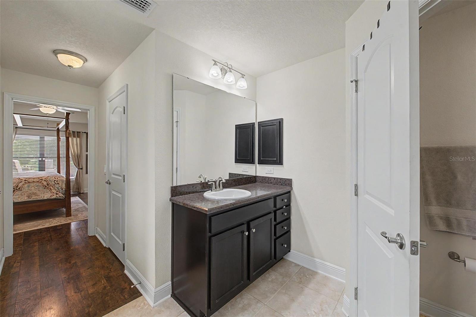 AUSTIN WOODS - Residential