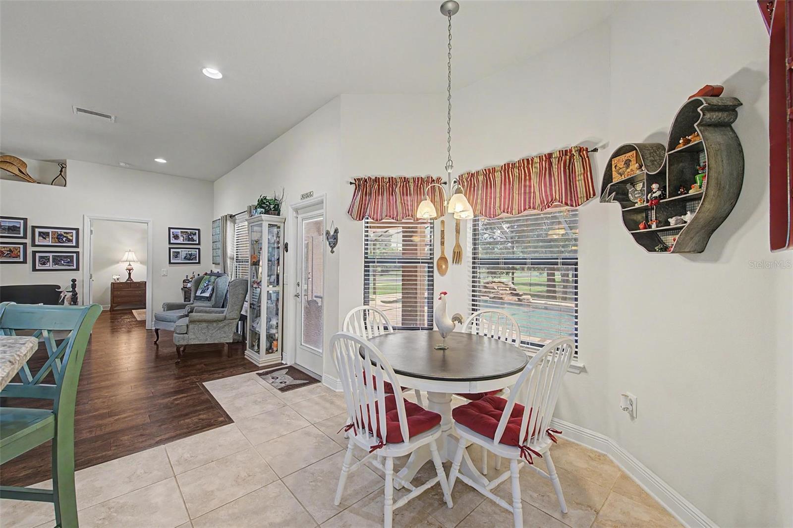 AUSTIN WOODS - Residential