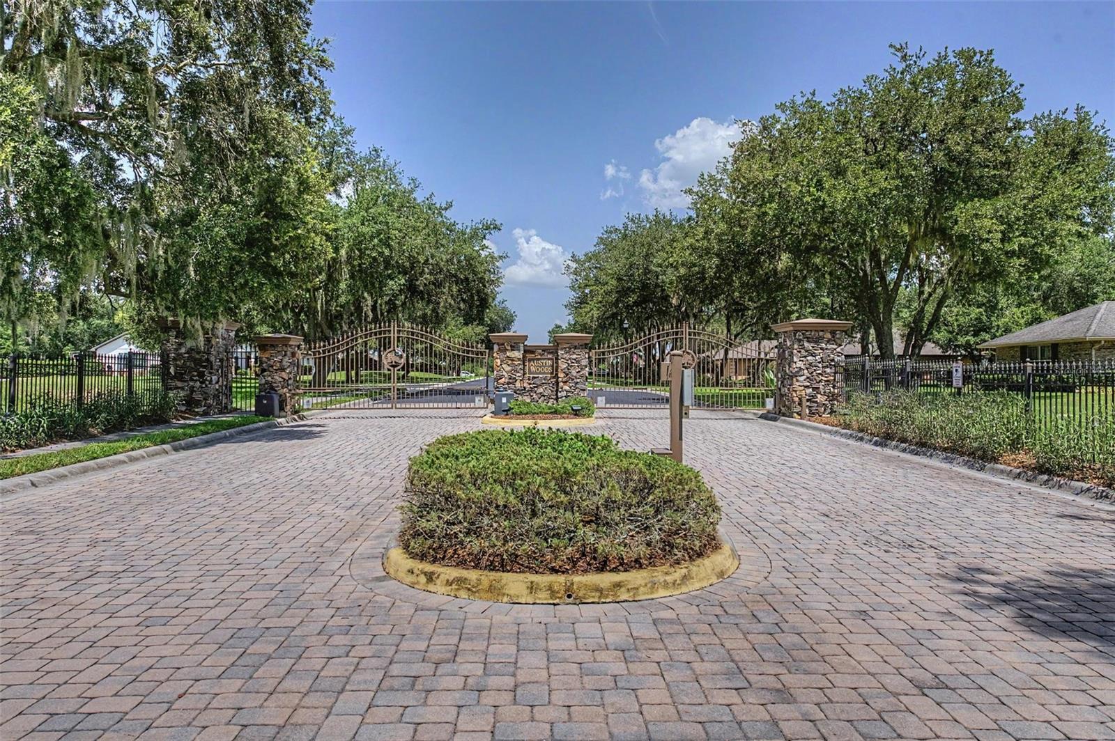 AUSTIN WOODS - Residential