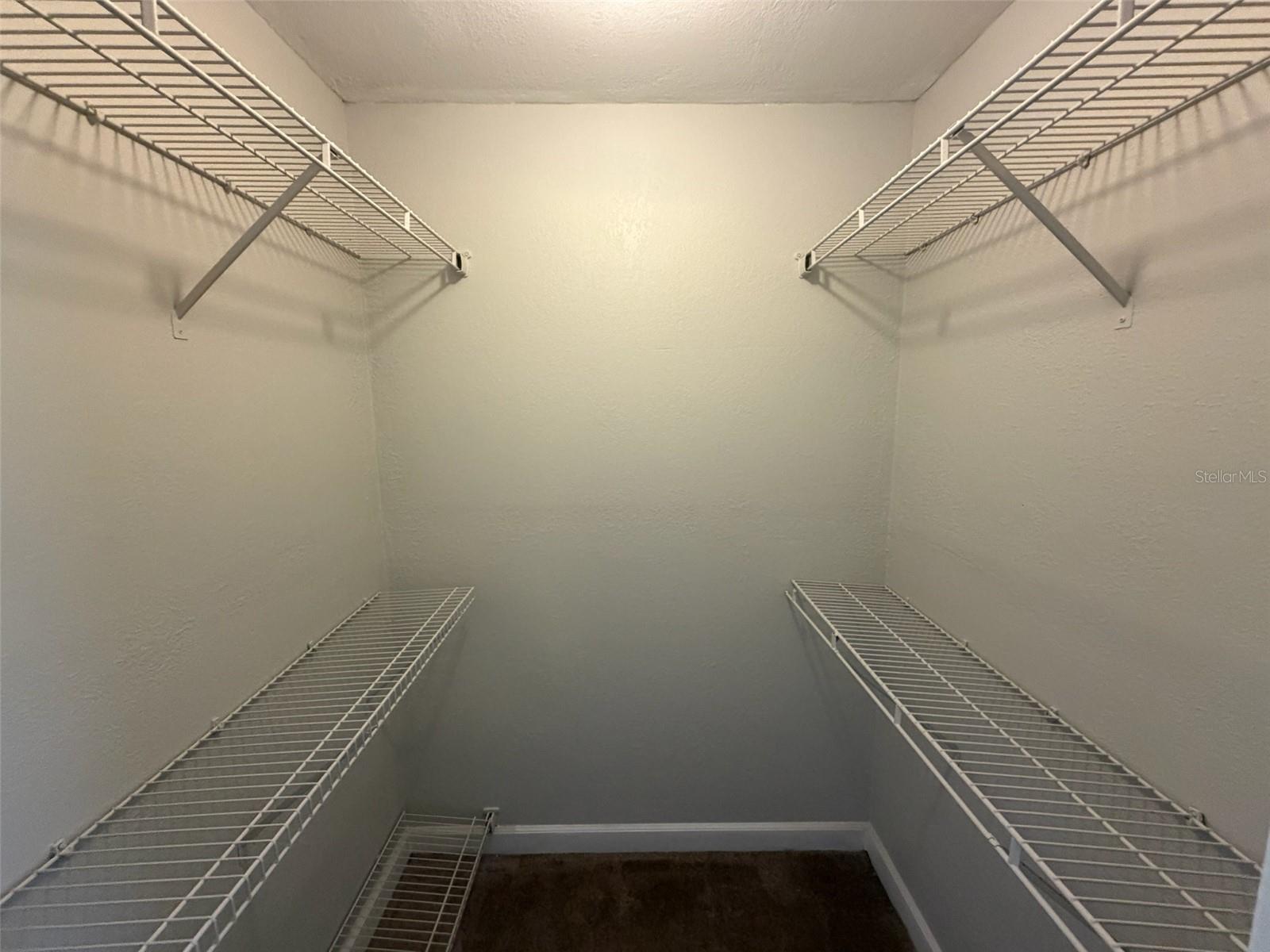 VENETIAN PLACE - Residential
