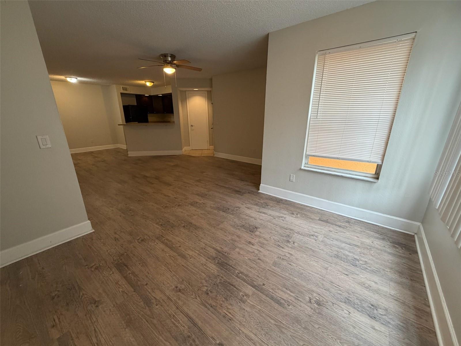 VENETIAN PLACE - Residential