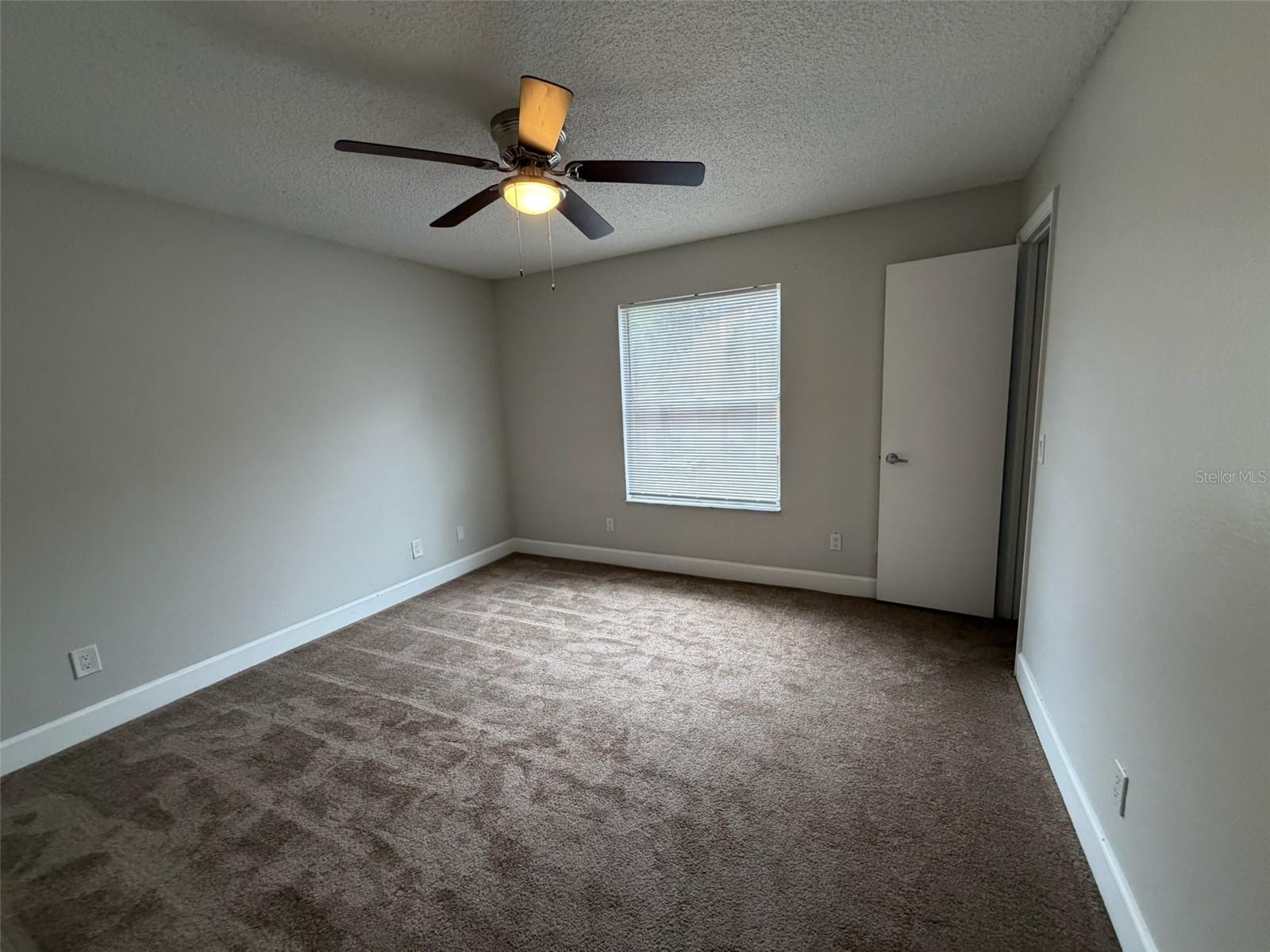 VENETIAN PLACE - Residential