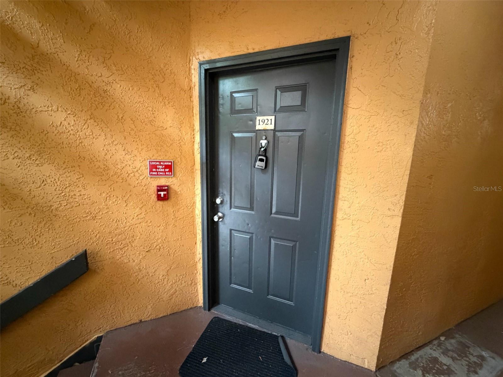 VENETIAN PLACE - Residential