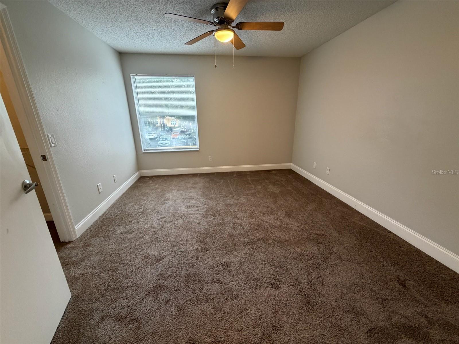 VENETIAN PLACE - Residential