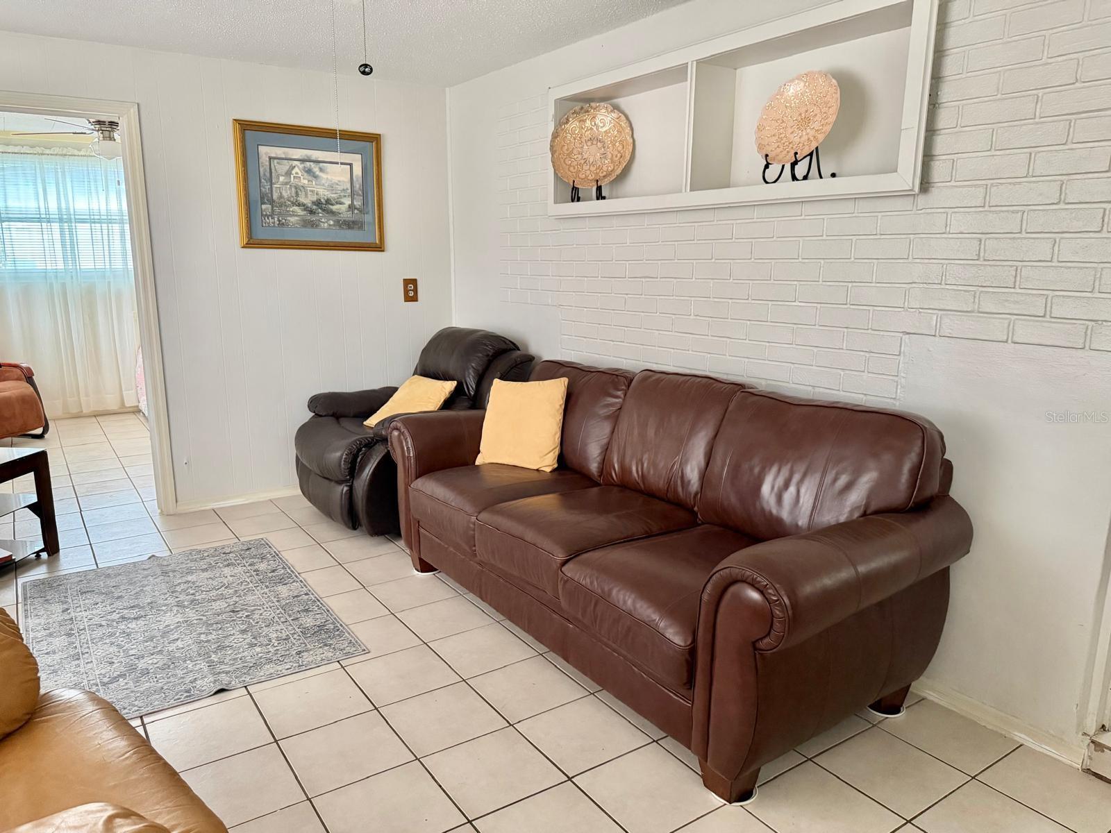 GLENDALE HEIGHTS - Residential Lease