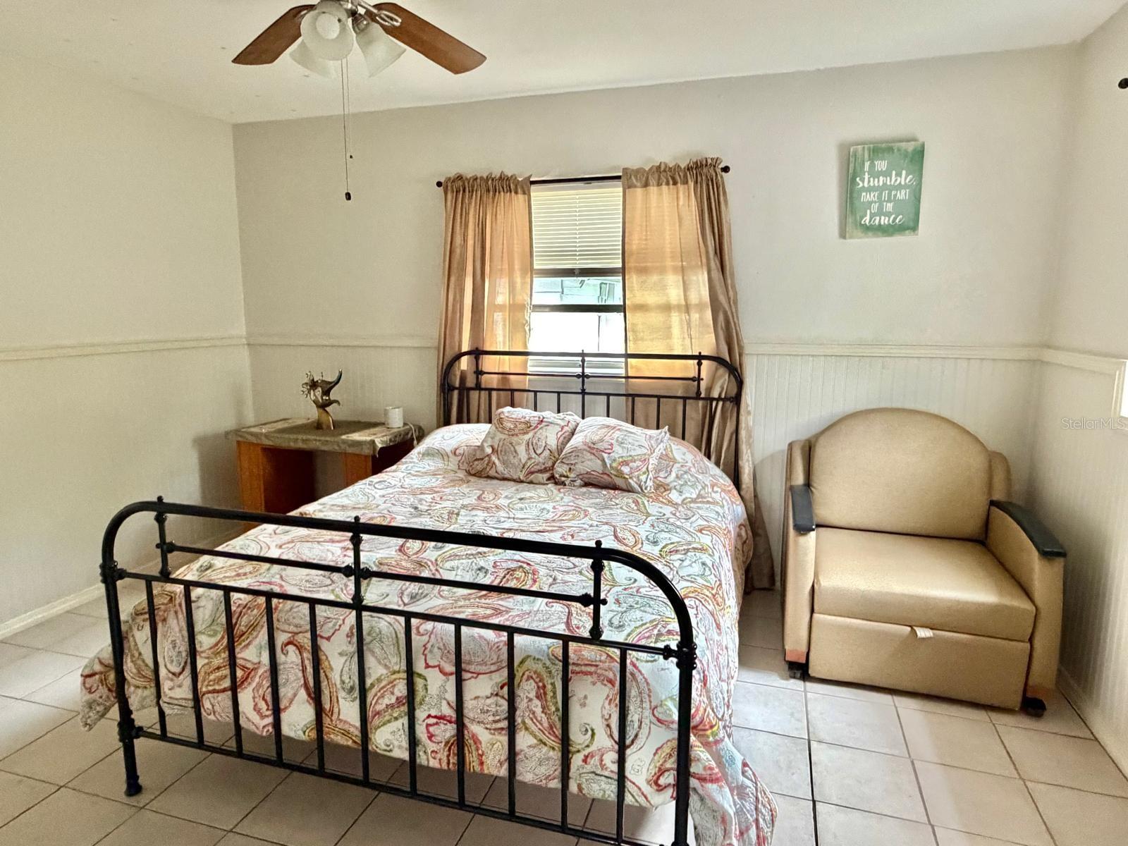GLENDALE HEIGHTS - Residential Lease