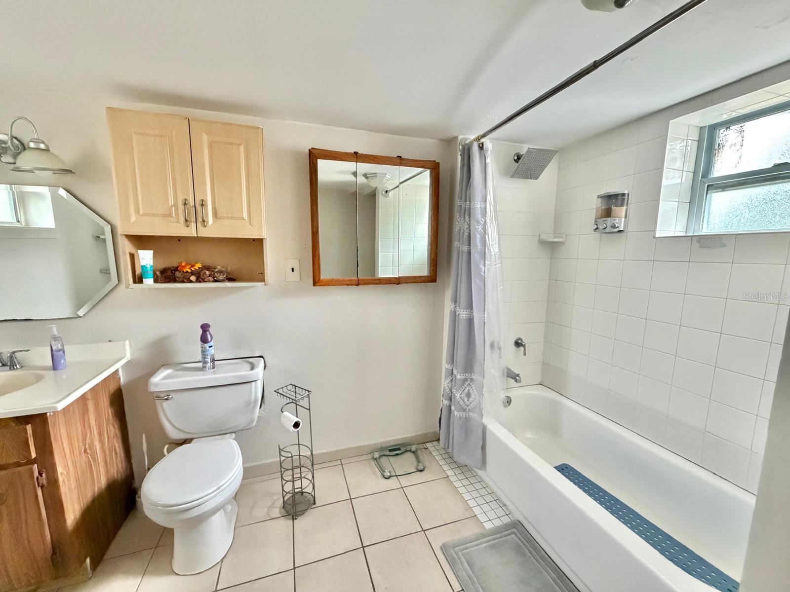 GLENDALE HEIGHTS - Residential Lease
