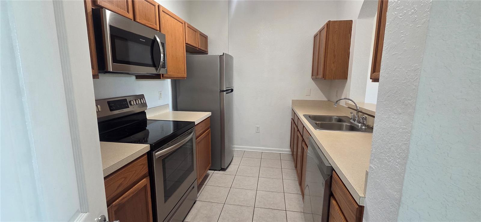 HORIZONS/VISTA LAKES PH 03 - Residential Lease