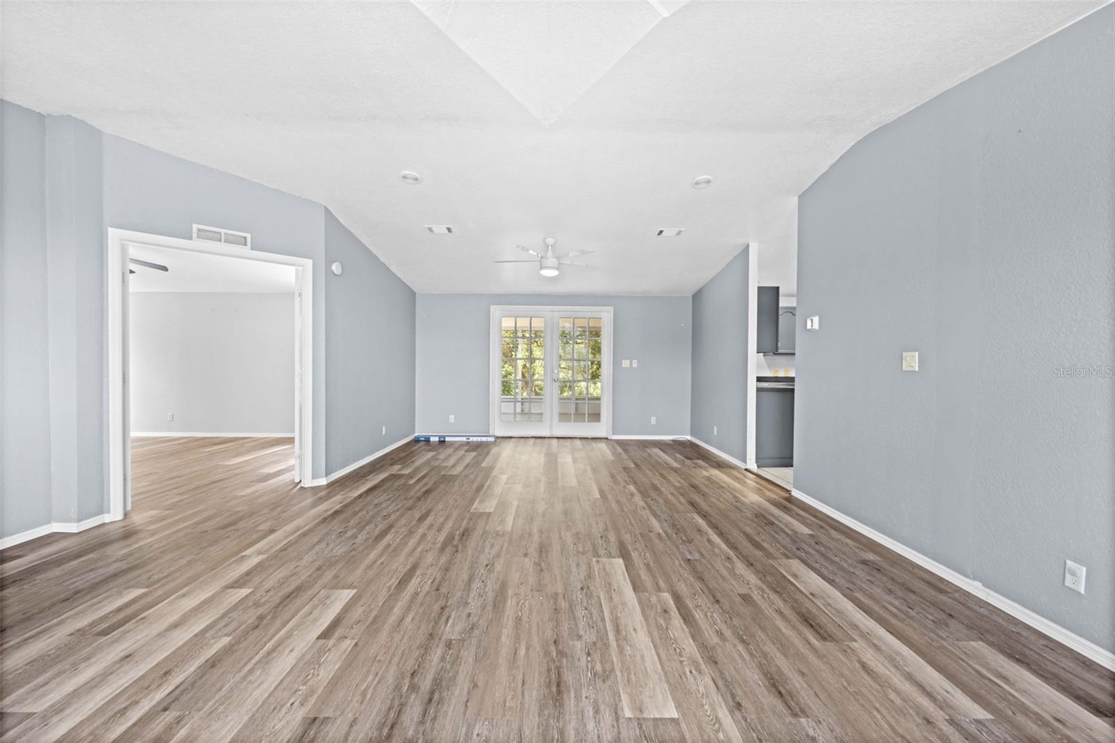 ACREAGE - Residential