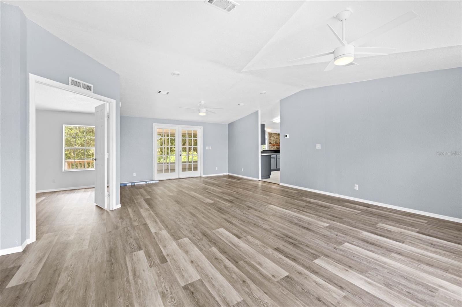 ACREAGE - Residential