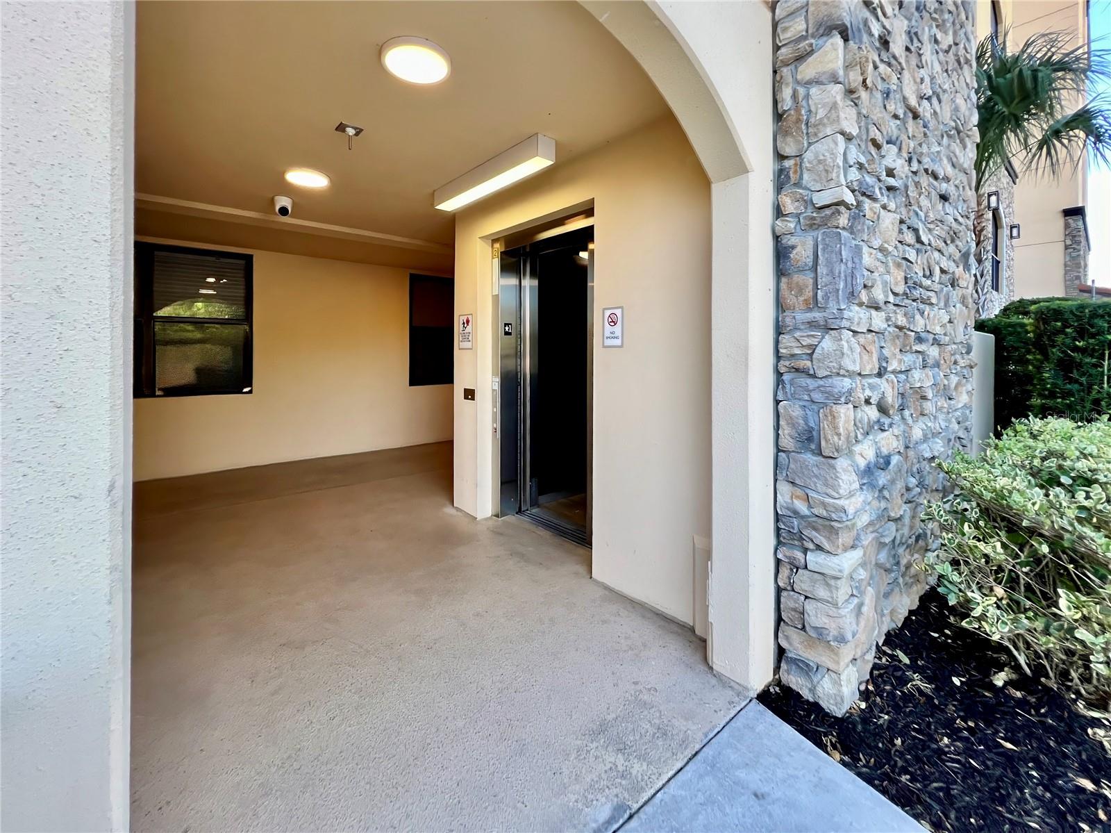 BELLA COLLINA - Residential