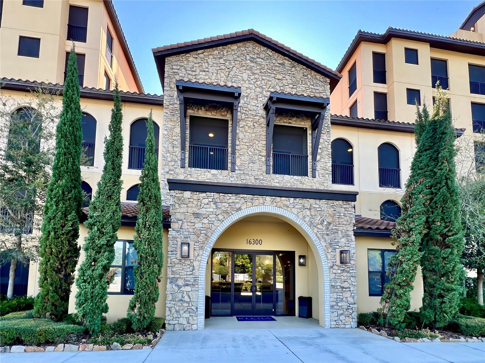 BELLA COLLINA - Residential
