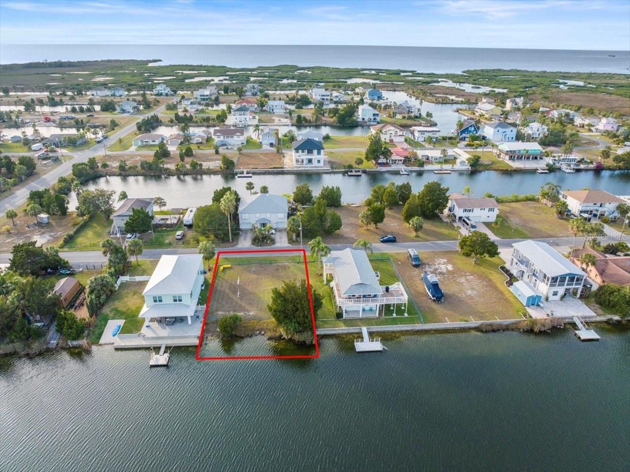 HERNANDO BEACH - Land