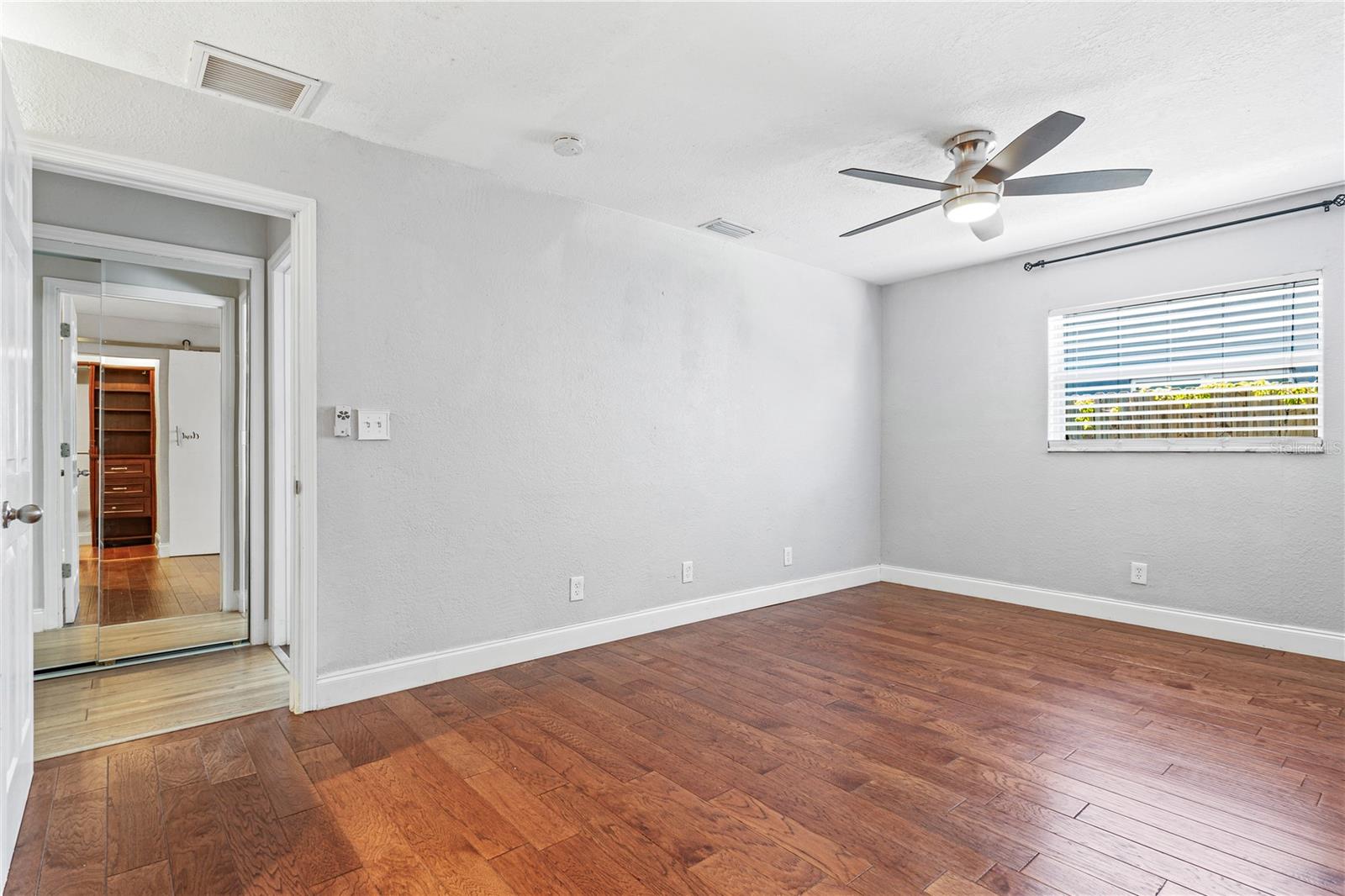 EAGLE MANOR - Residential Income