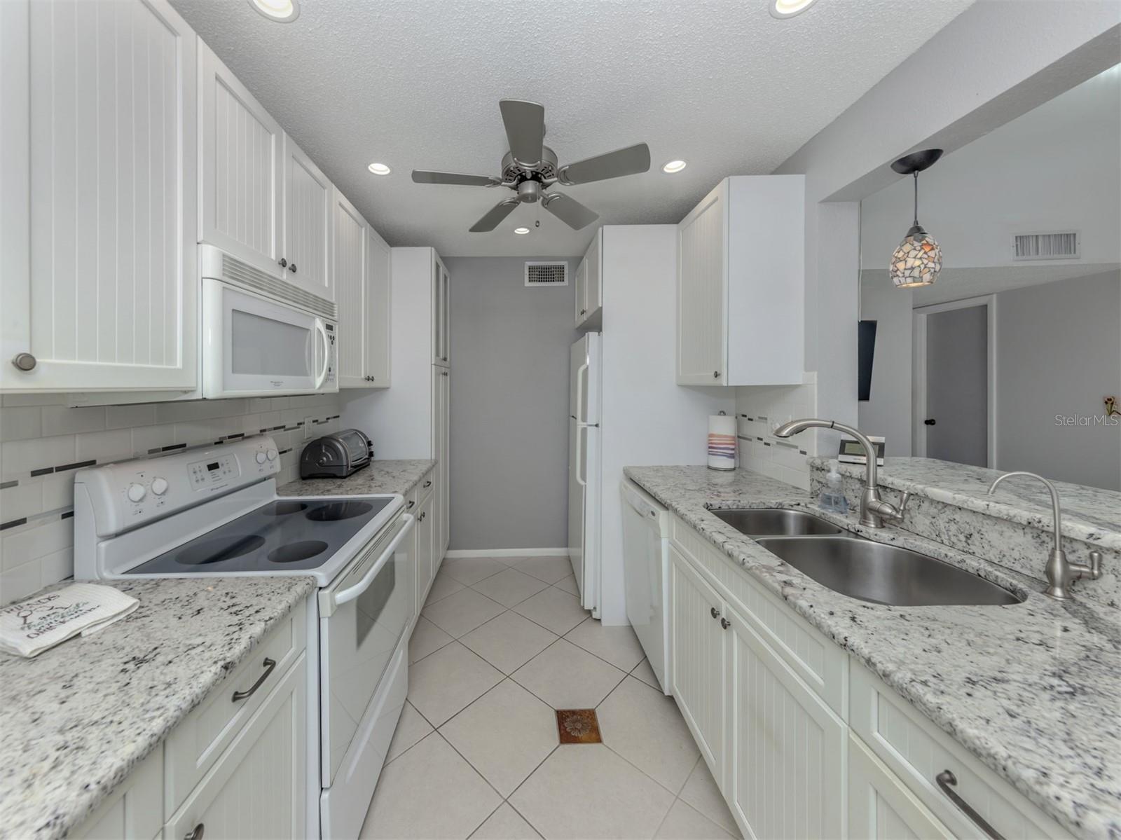 BAHIA VISTA GULF - Residential