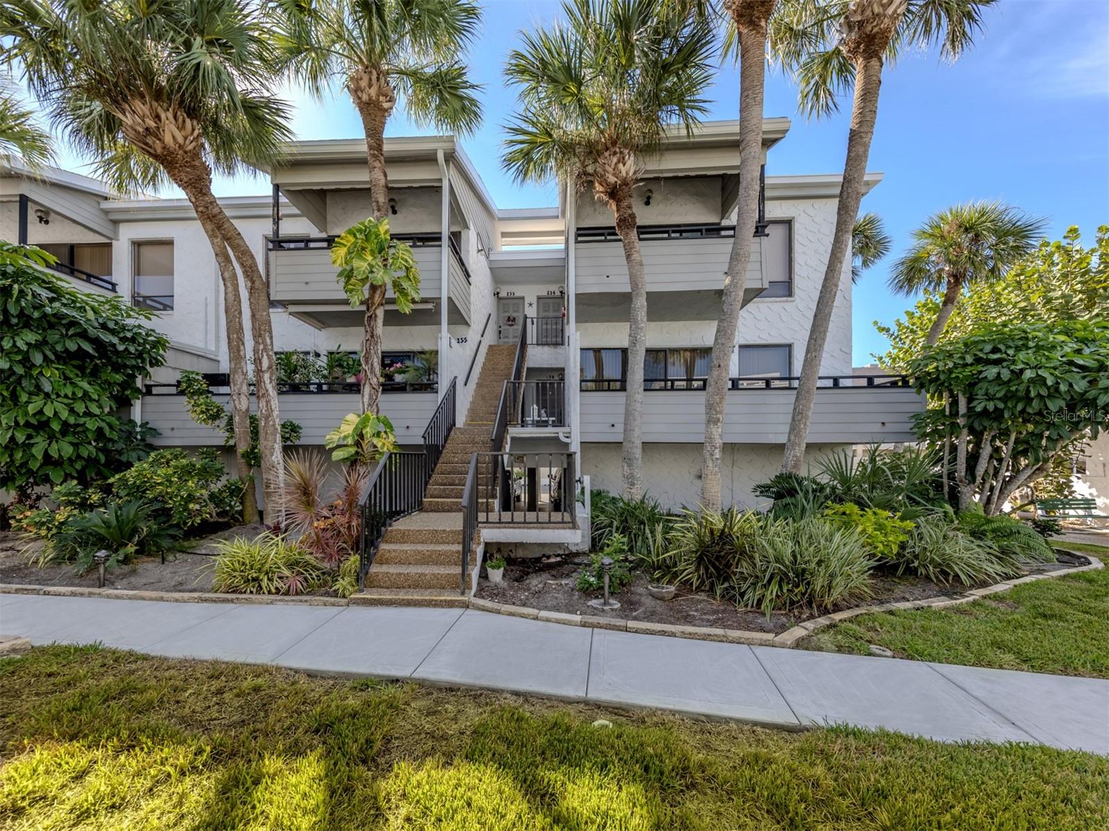 BAHIA VISTA GULF - Residential