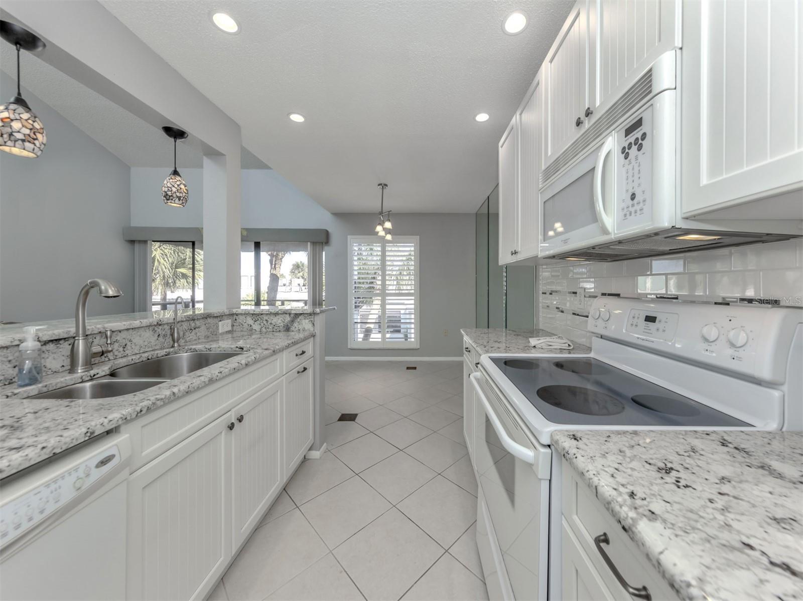 BAHIA VISTA GULF - Residential