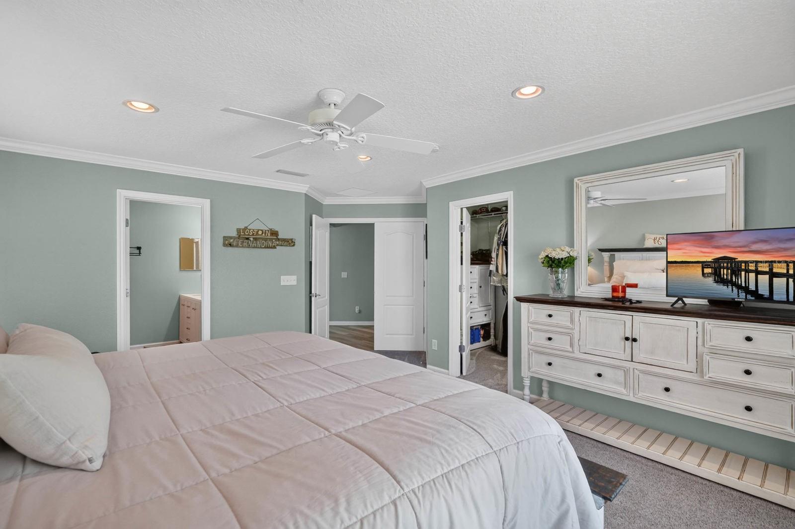 CYPRESS LAKES - Residential