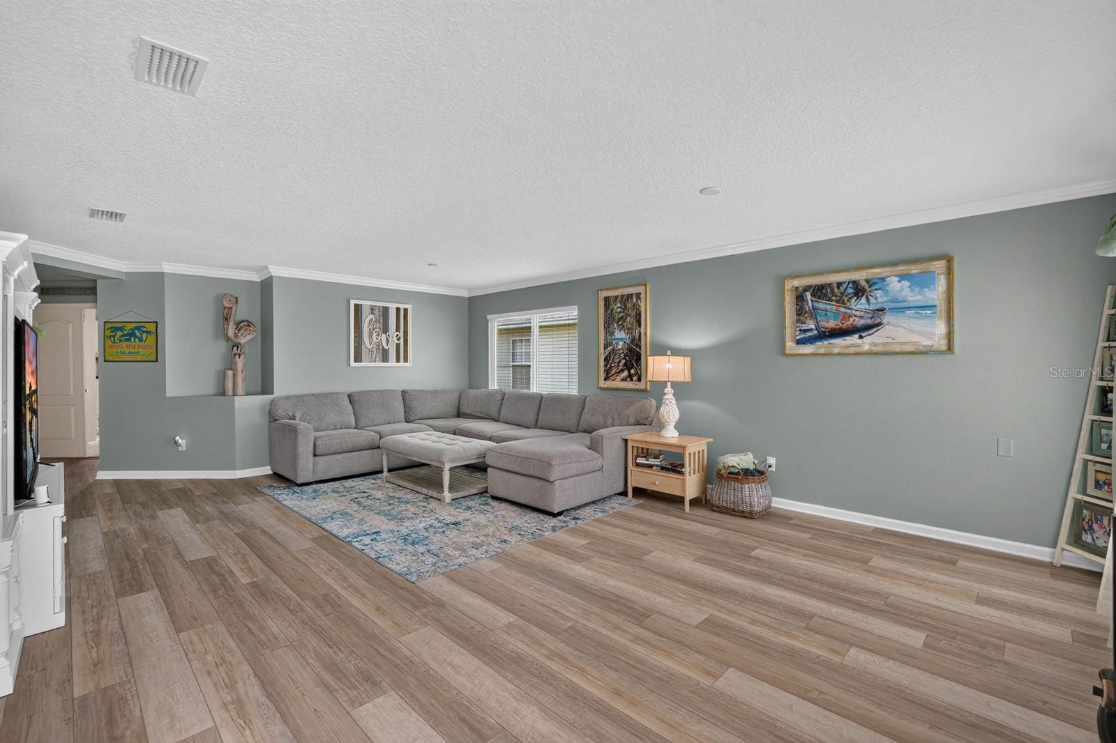 CYPRESS LAKES - Residential