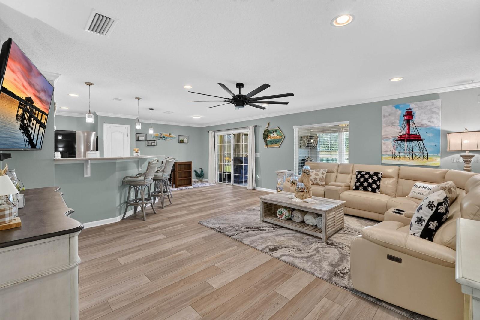 CYPRESS LAKES - Residential