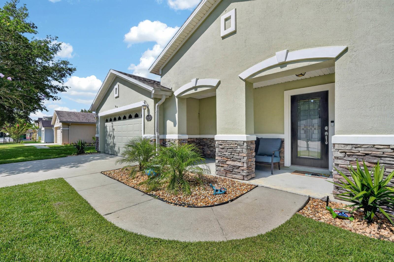 CYPRESS LAKES - Residential