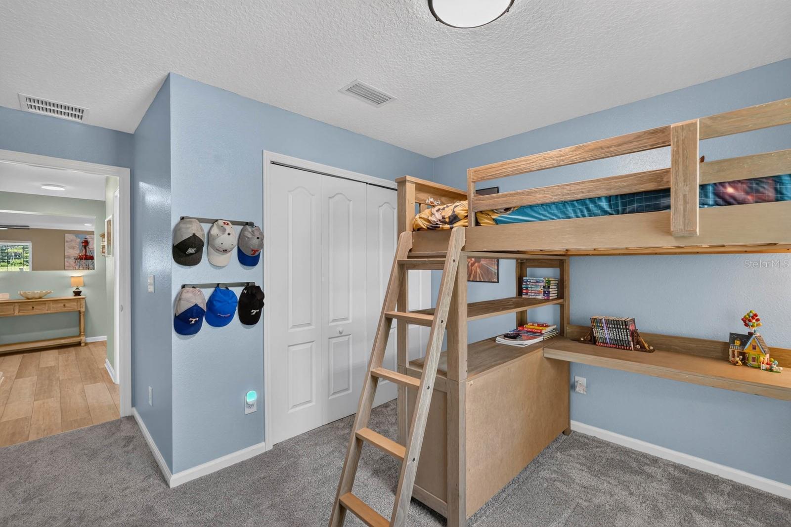 CYPRESS LAKES - Residential