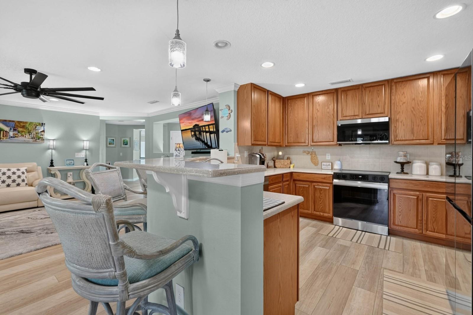 CYPRESS LAKES - Residential
