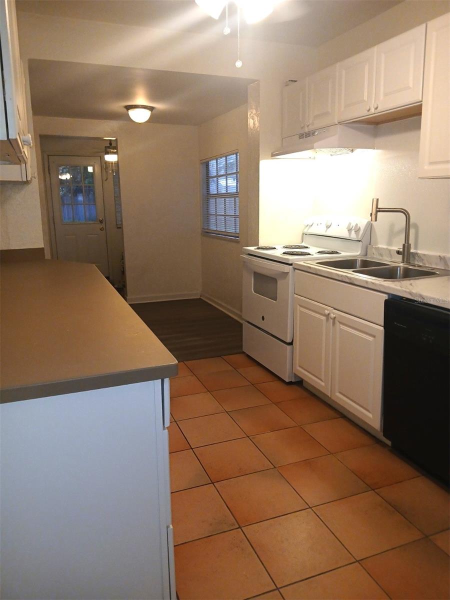 GORSUCH & HUTCHINSON - Residential Lease