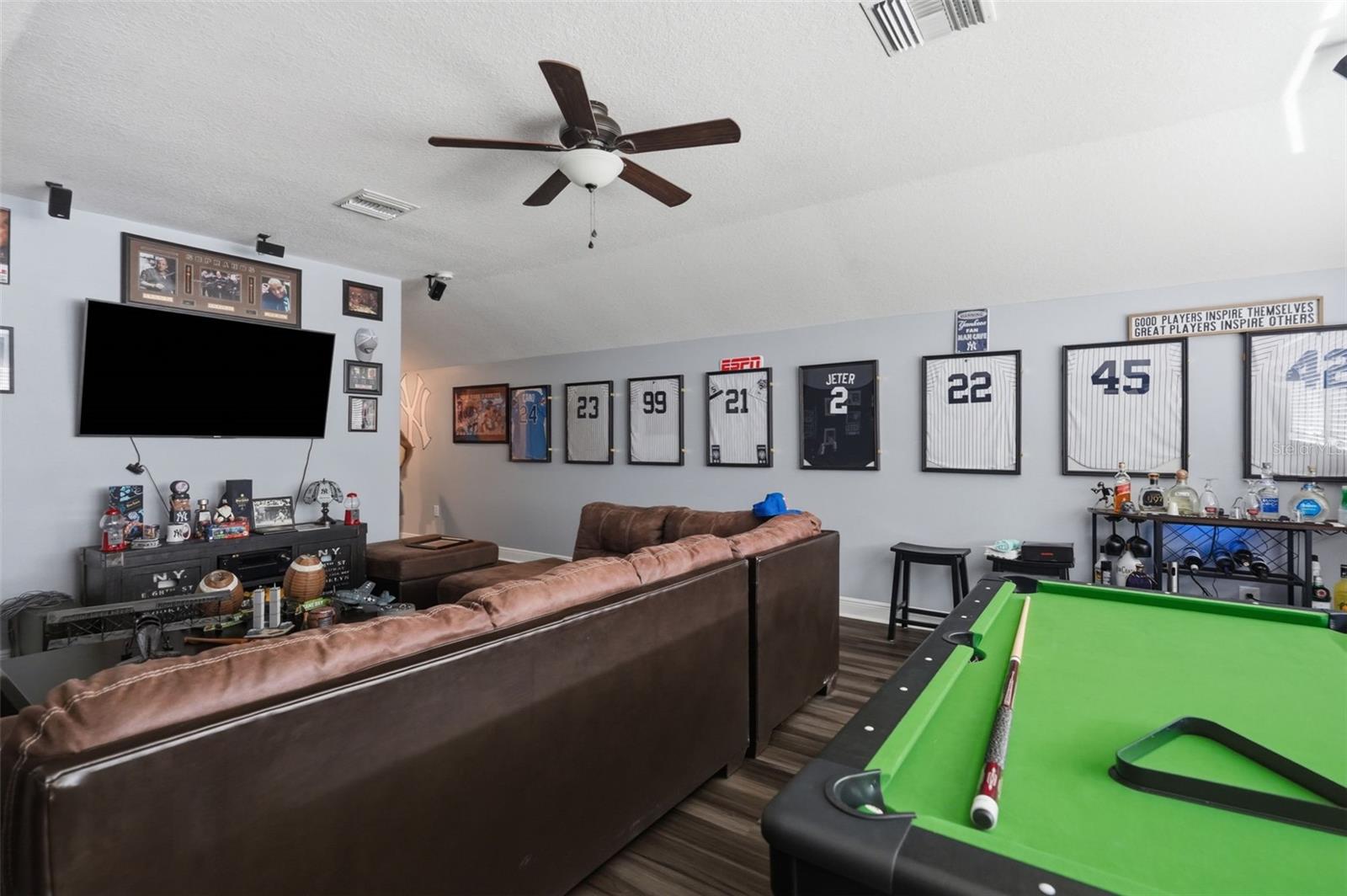 CROWN POINTE - Residential