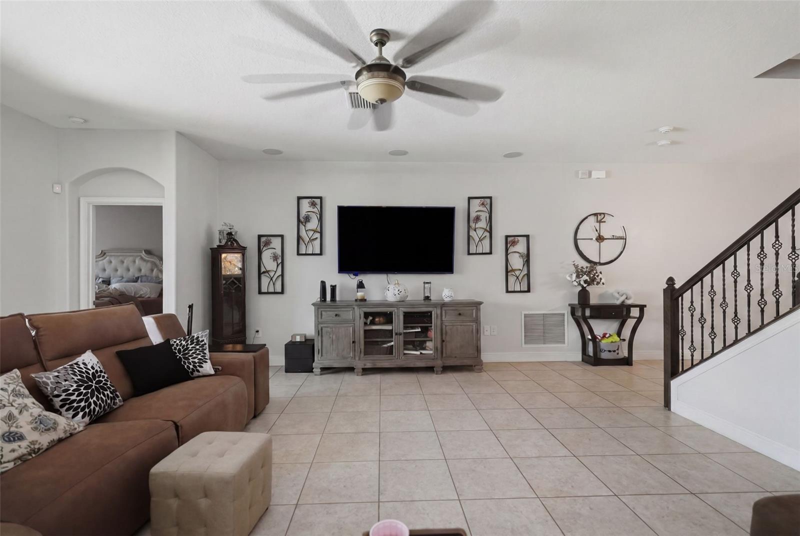 CROWN POINTE - Residential