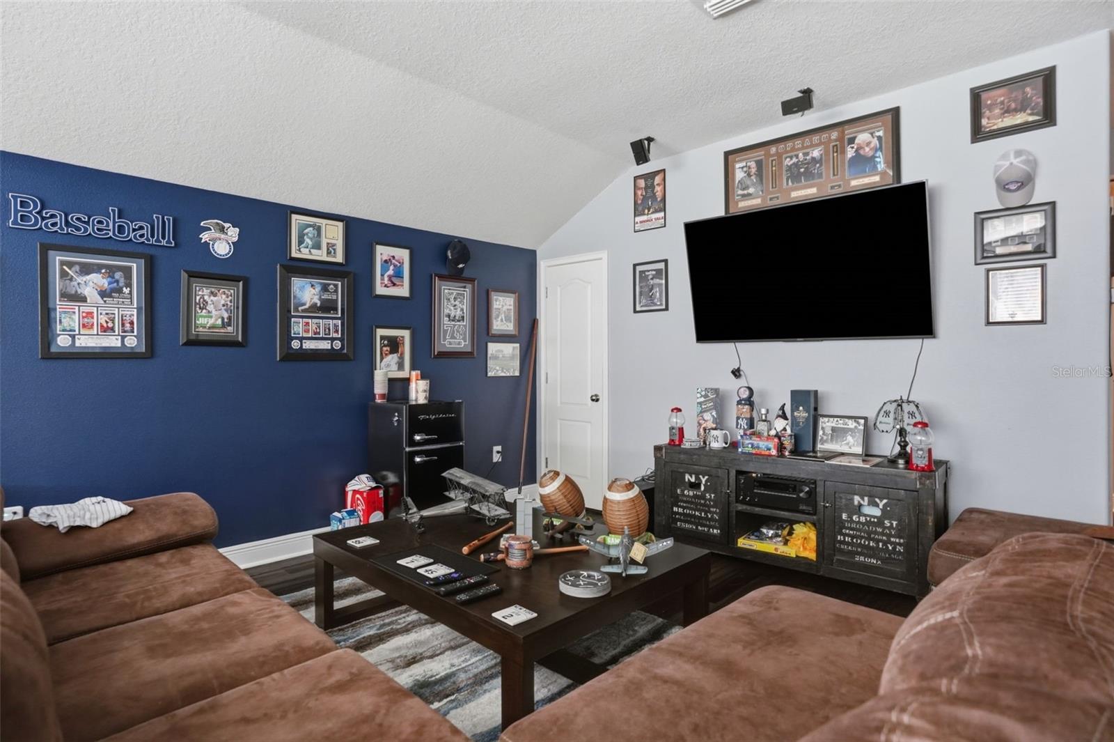 CROWN POINTE - Residential