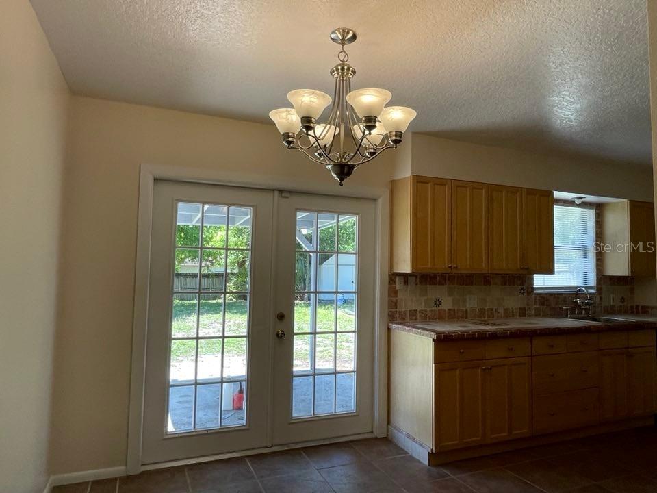 DELTONA LAKES UN 05 - Residential Lease
