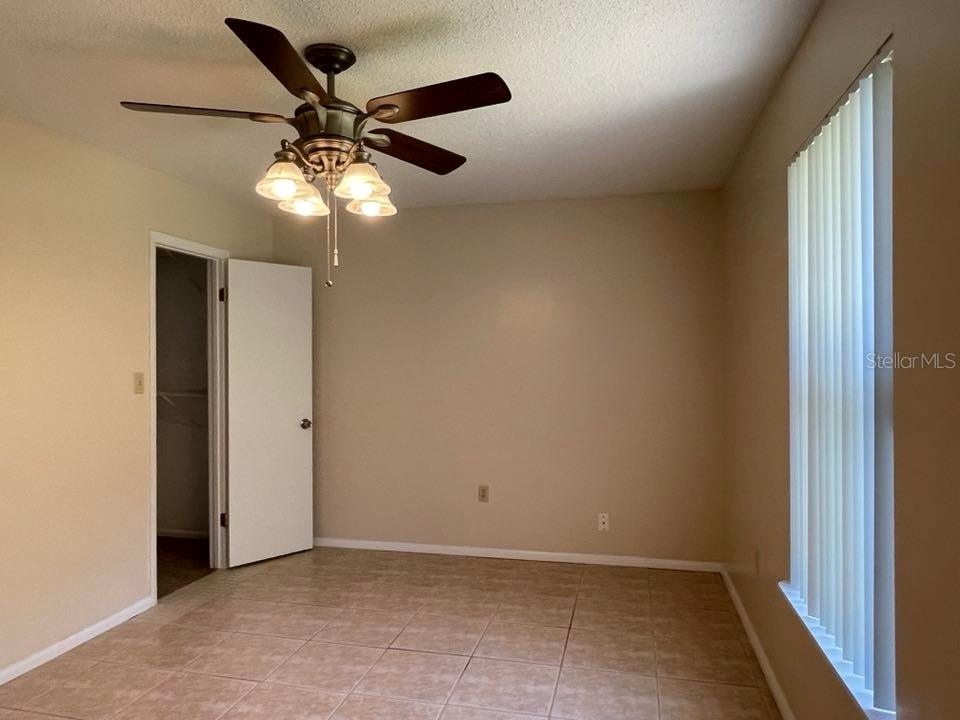 DELTONA LAKES UN 05 - Residential Lease