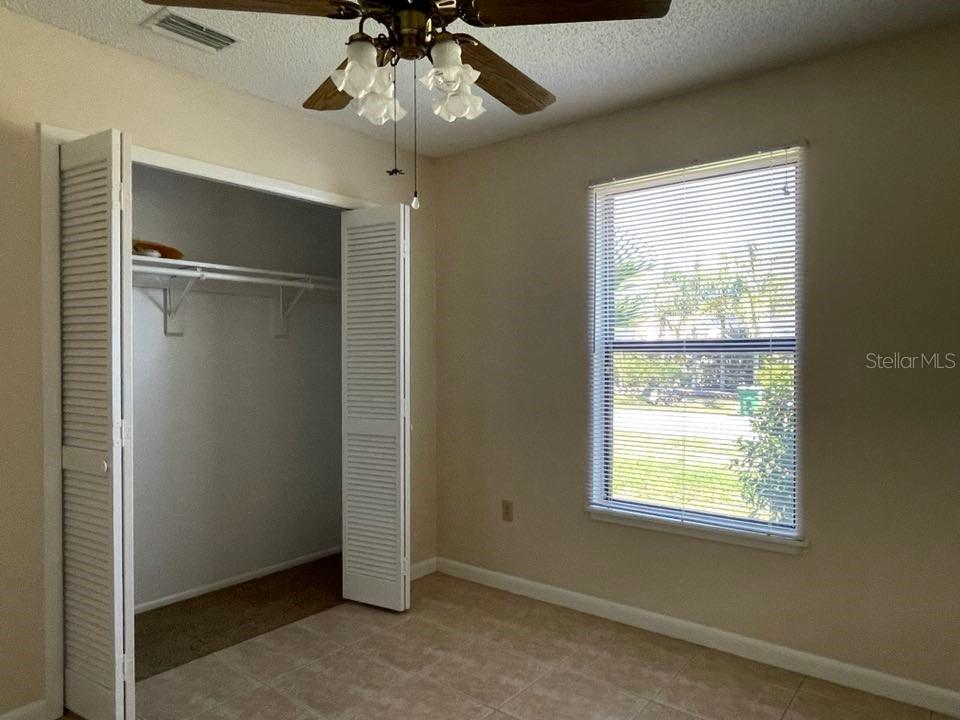 DELTONA LAKES UN 05 - Residential Lease