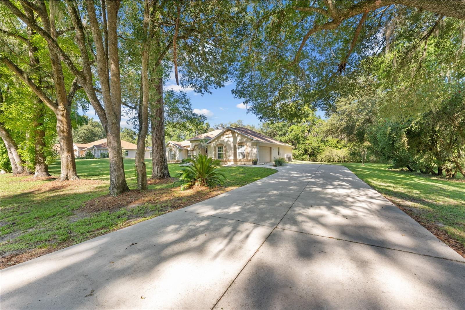 GOLDEN HILLS TURF AND COUNTRY CLUB - Residential