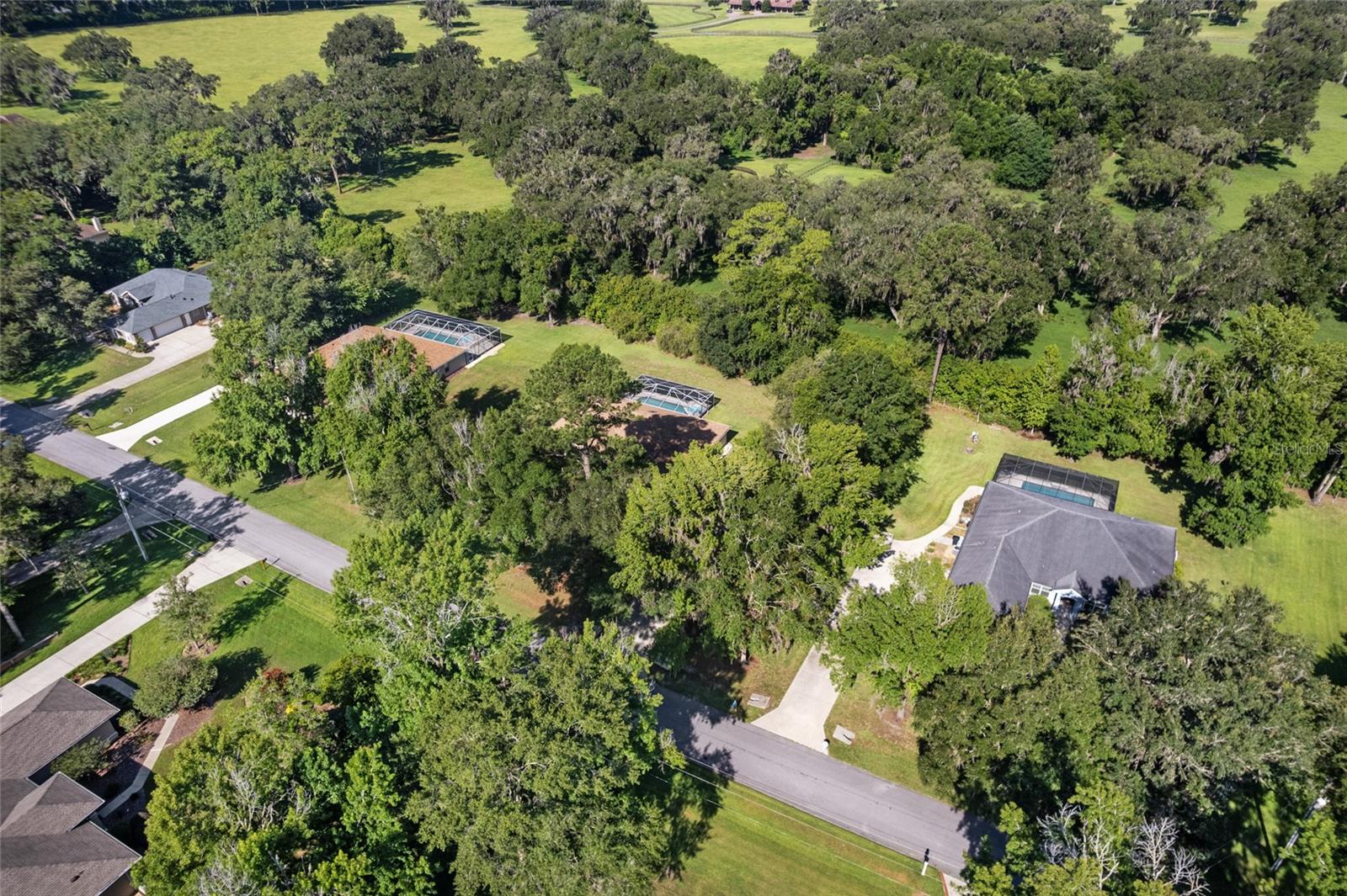 GOLDEN HILLS TURF AND COUNTRY CLUB - Residential