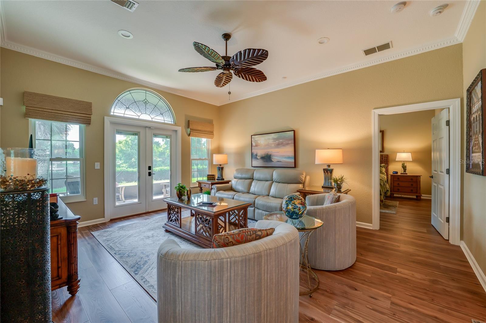 LADY LAKE VISTA LAGO VILLAS CONDO UNIT 12 - Residential