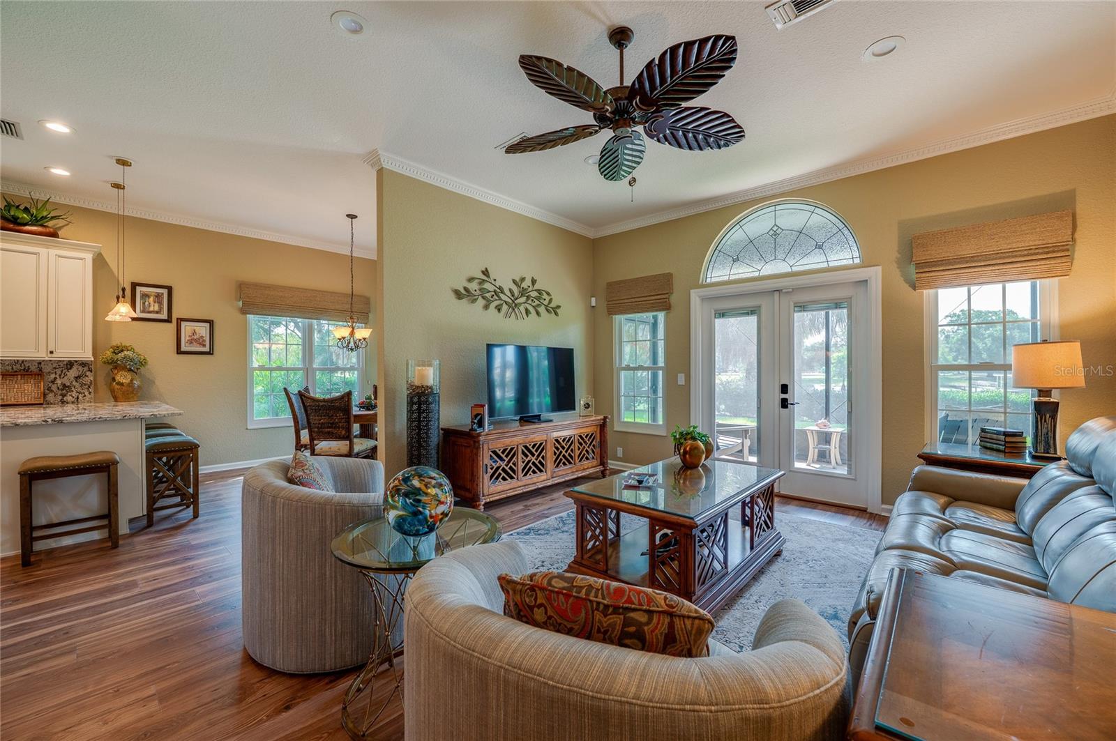 LADY LAKE VISTA LAGO VILLAS CONDO UNIT 12 - Residential