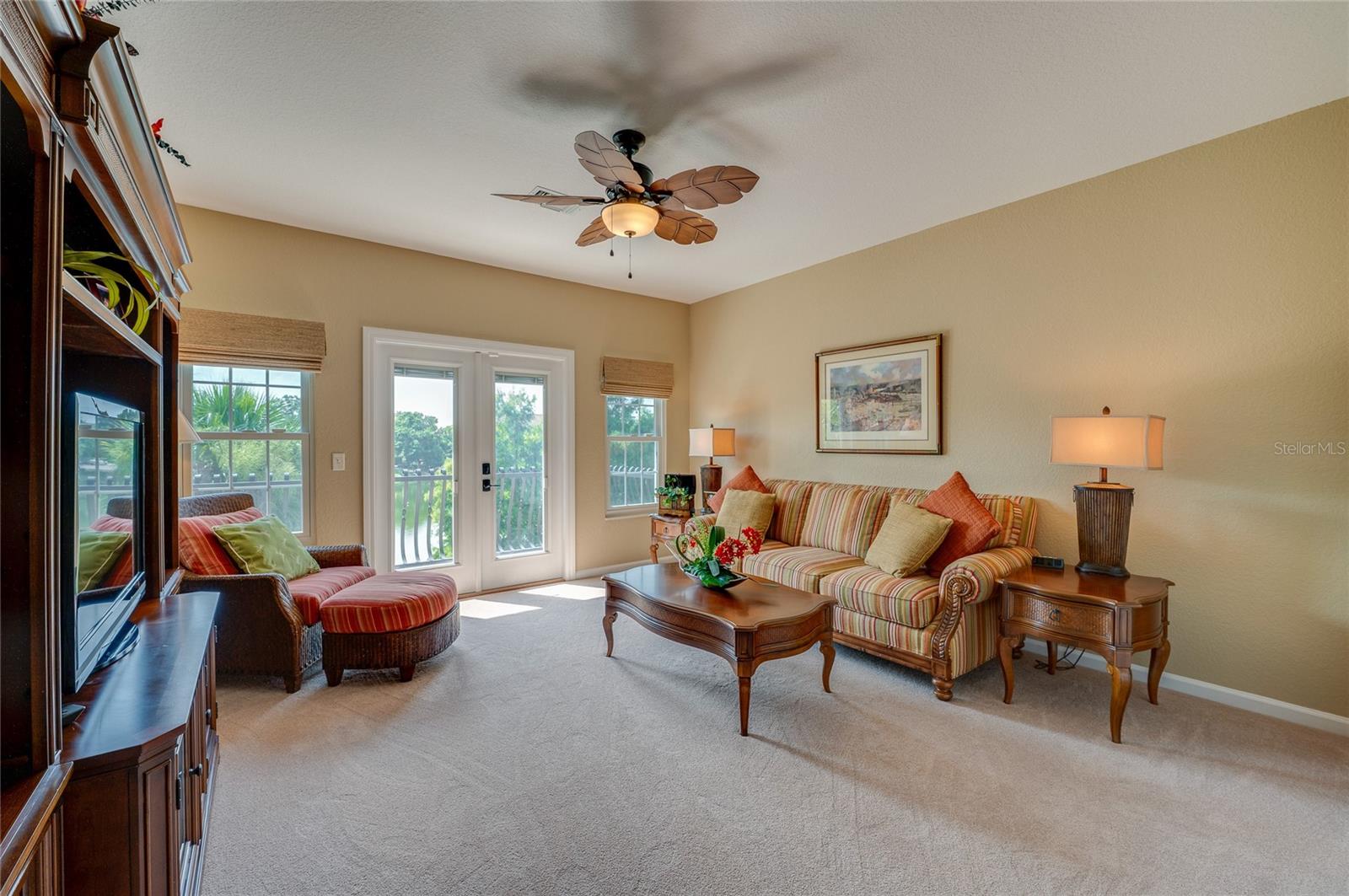 LADY LAKE VISTA LAGO VILLAS CONDO UNIT 12 - Residential