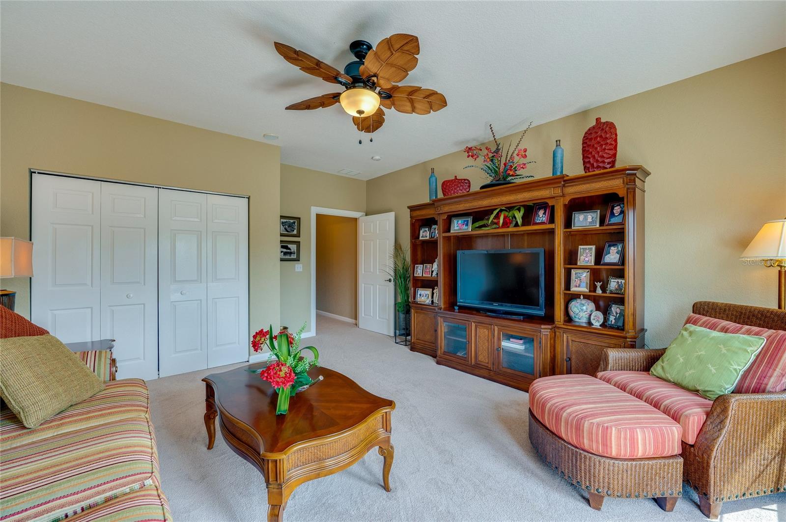 LADY LAKE VISTA LAGO VILLAS CONDO UNIT 12 - Residential