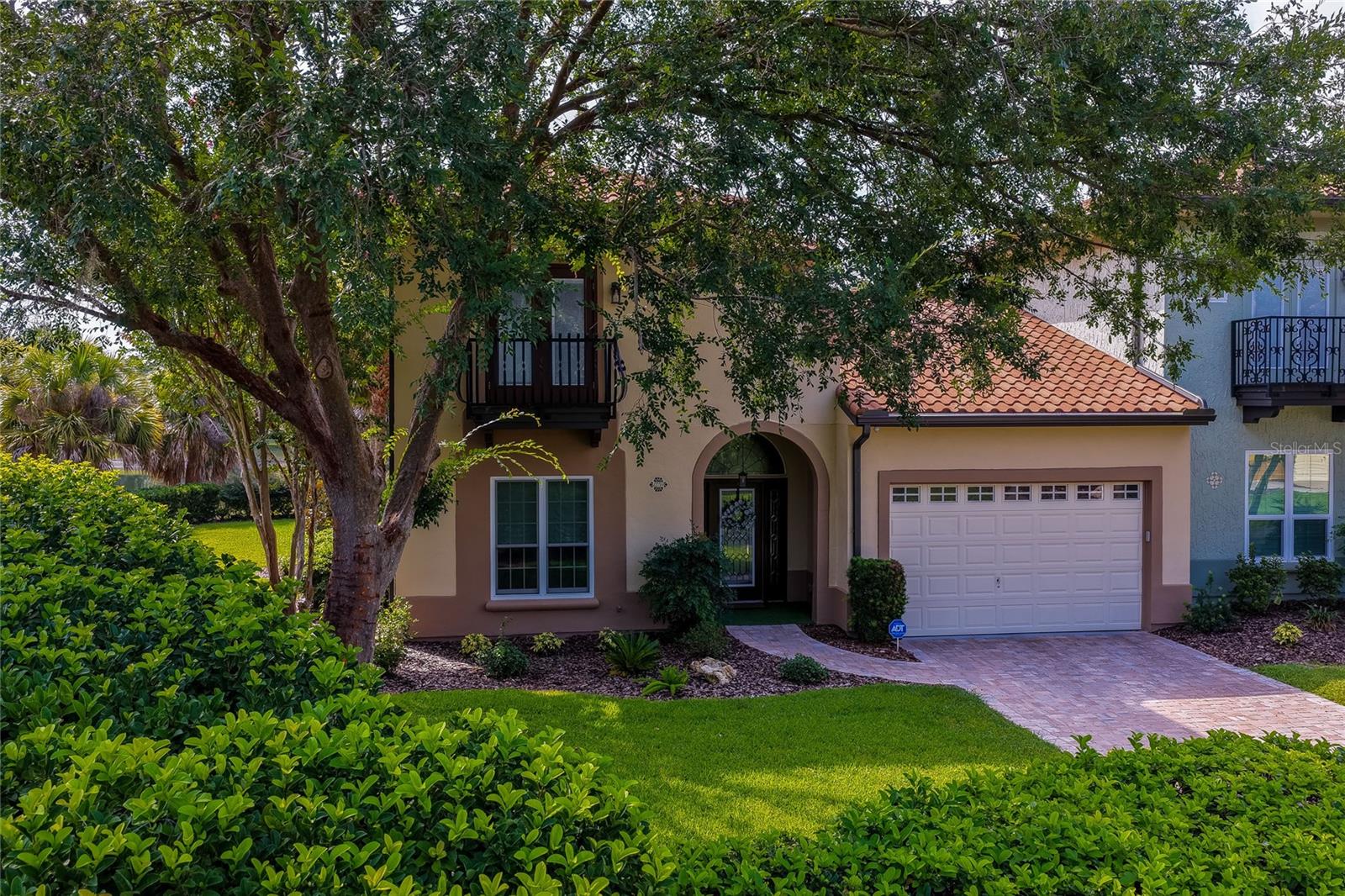 LADY LAKE VISTA LAGO VILLAS CONDO UNIT 12 - Residential