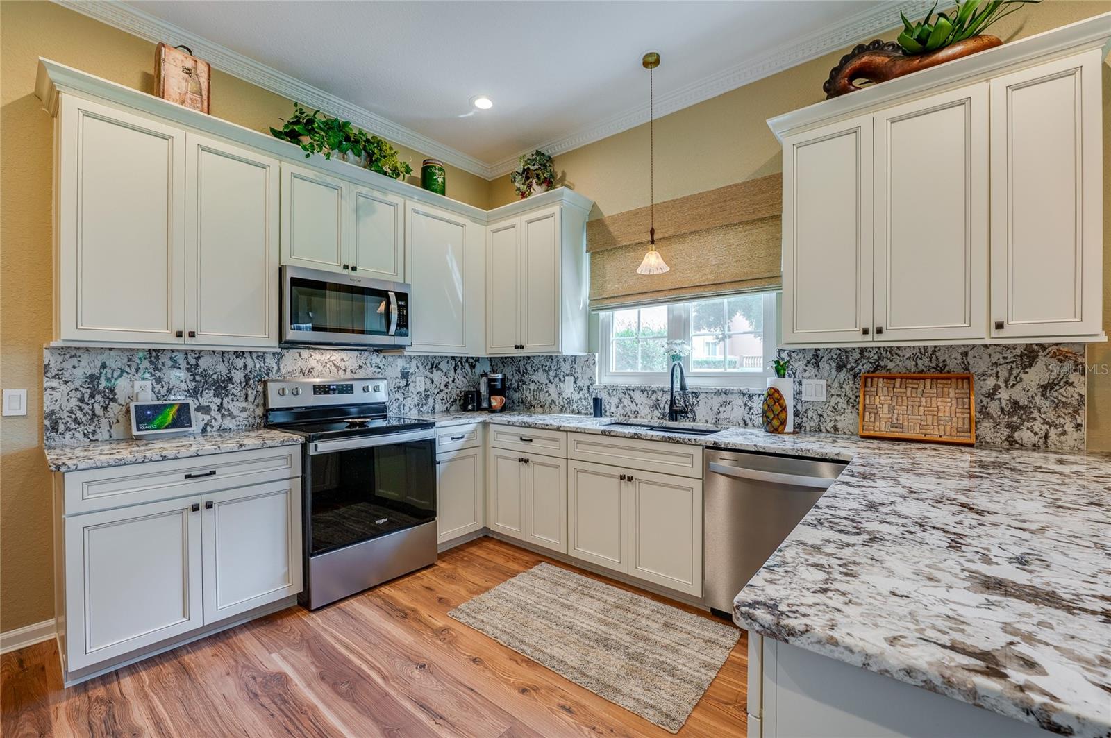 LADY LAKE VISTA LAGO VILLAS CONDO UNIT 12 - Residential