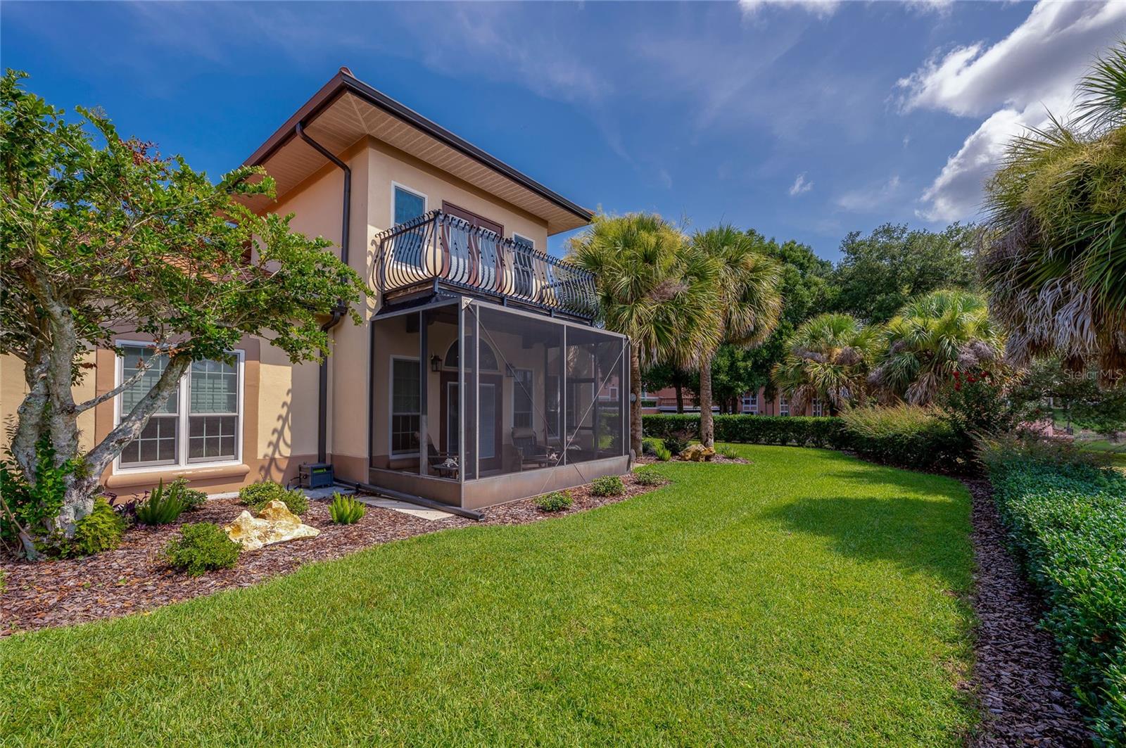 LADY LAKE VISTA LAGO VILLAS CONDO UNIT 12 - Residential