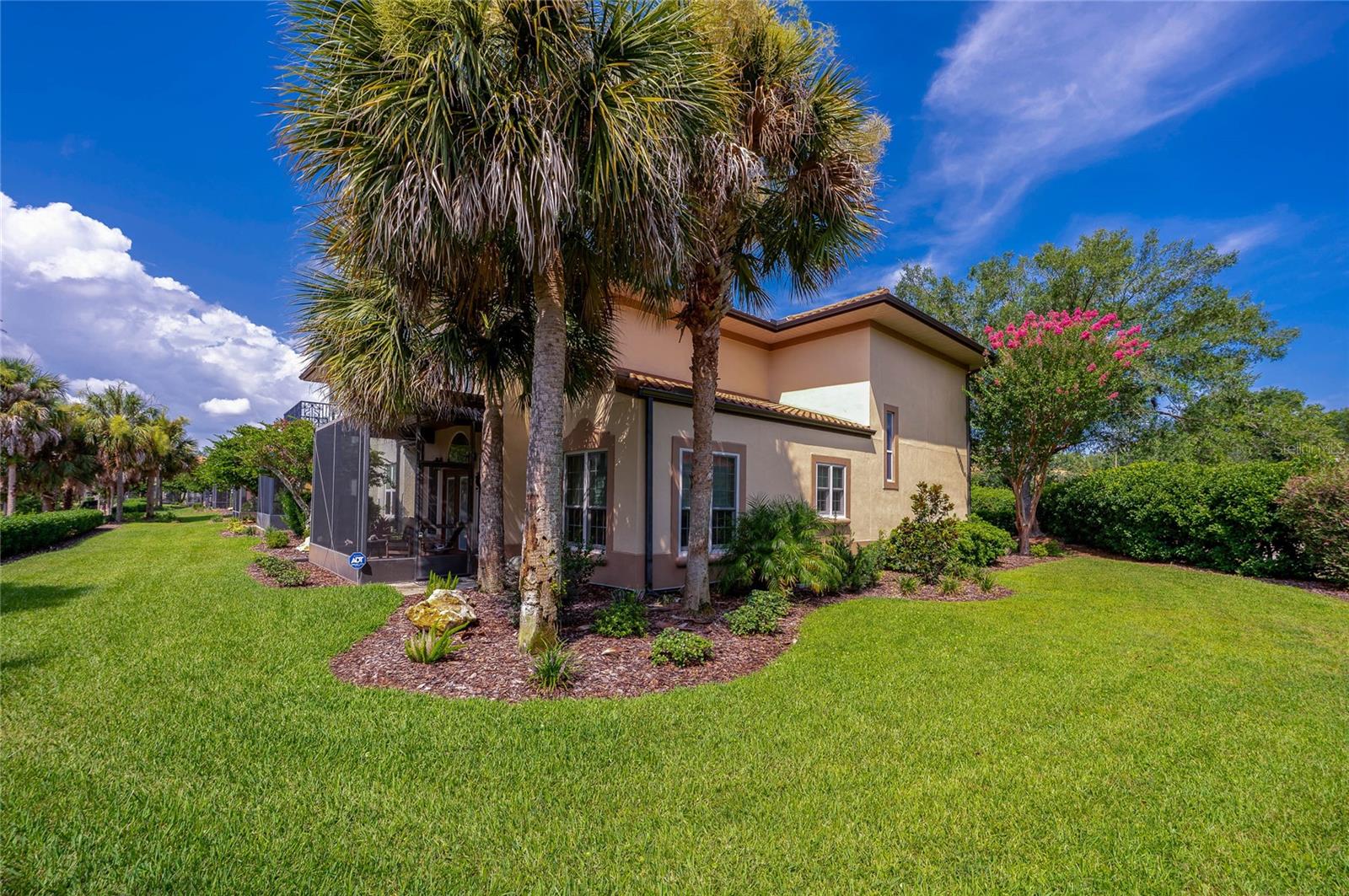 LADY LAKE VISTA LAGO VILLAS CONDO UNIT 12 - Residential