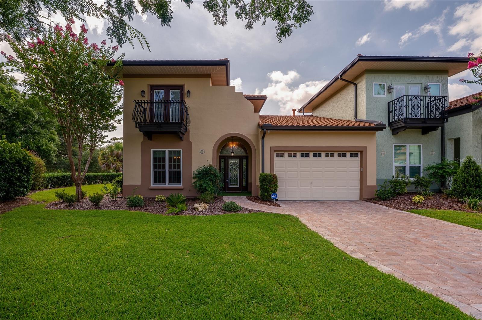 LADY LAKE VISTA LAGO VILLAS CONDO UNIT 12 - Residential