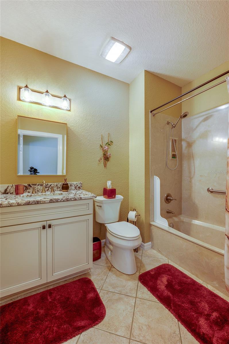 LADY LAKE VISTA LAGO VILLAS CONDO UNIT 12 - Residential