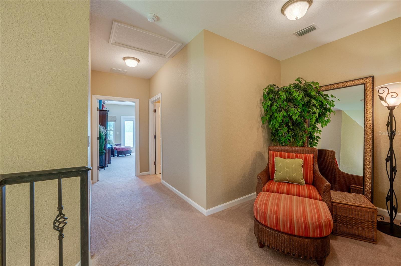 LADY LAKE VISTA LAGO VILLAS CONDO UNIT 12 - Residential