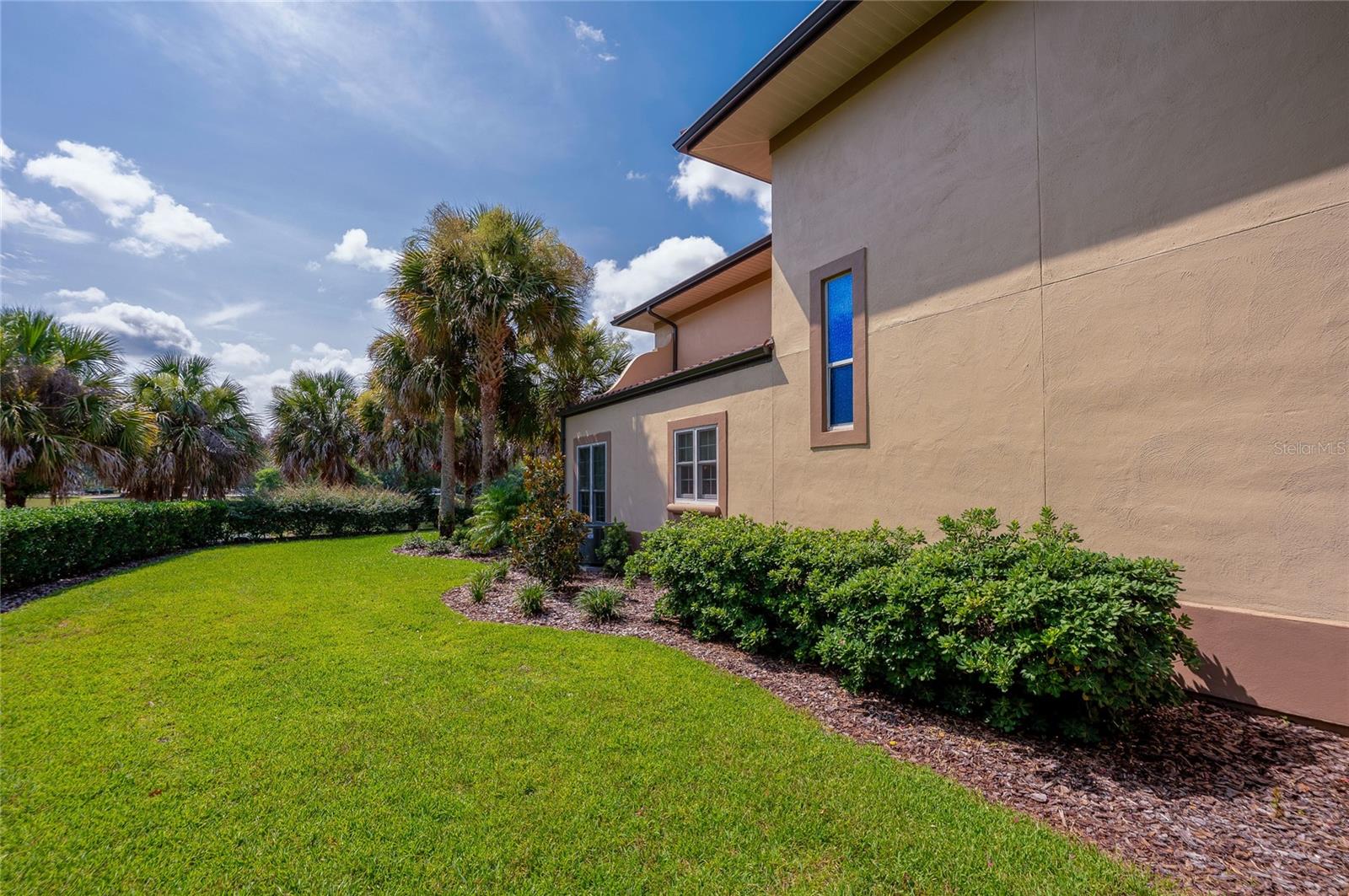 LADY LAKE VISTA LAGO VILLAS CONDO UNIT 12 - Residential